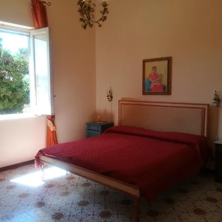 Oda ve Kahvaltı Marina Valderice
